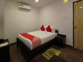 Midas Abodes by OYO Rooms
