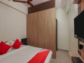 Mishra Residency By OYO Rooms