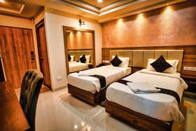 M Square Hotel