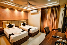 M Square Hotel
