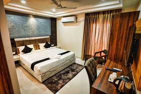 M Square Hotel