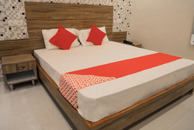 Navvada Regency By OYO Rooms