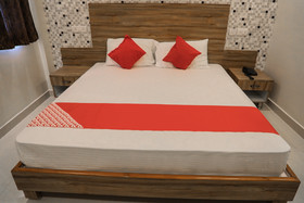 Navvada Regency By OYO Rooms