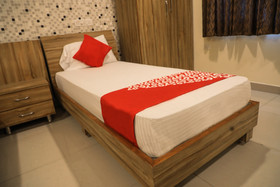 Navvada Regency By OYO Rooms