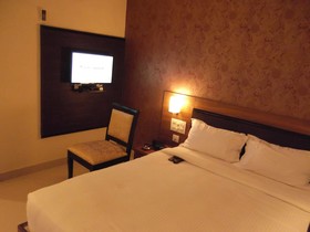 Fabhotel Nera Regency