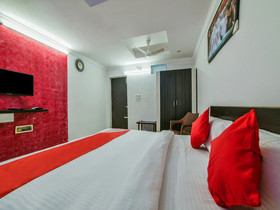 Noble Lodge By OYO Rooms