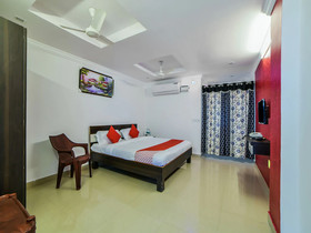 Noble Lodge By OYO Rooms