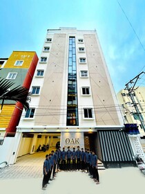 Oak Business Hotel