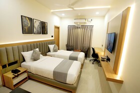 Oak Business Hotel