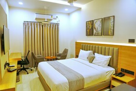 Oak Business Hotel