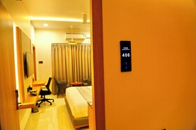 Oak Business Hotel