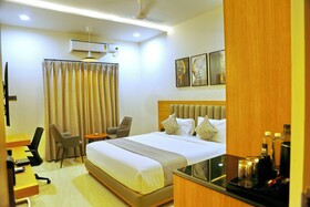 Oak Business Hotel