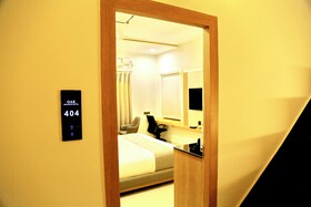 Oak Business Hotel