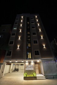 Oak Business Hotel