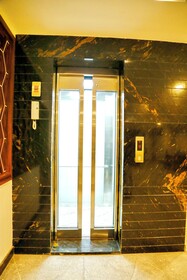 Oak Business Hotel