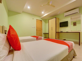 Hotel Golden Park by OYO