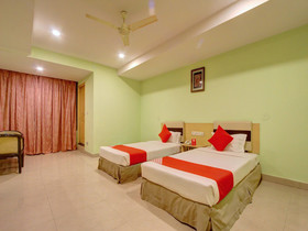 Hotel Golden Park by OYO