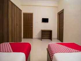 OYO 14348 Flagship Apollo Hospital