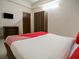 OYO 14348 Flagship Apollo Hospital
