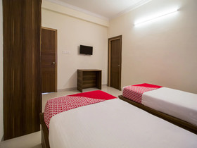 OYO 14348 Flagship Apollo Hospital