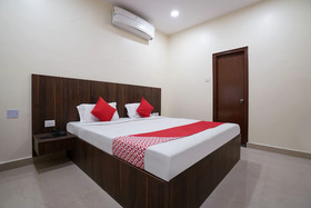 OYO 15141 Townvilla Guest House