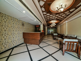 Hotel Holly Hock by OYO Rooms