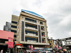 Hotel Holly Hock by OYO Rooms