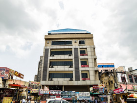 Hotel Holly Hock by OYO Rooms