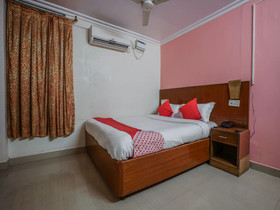 OYO 18310 Adda