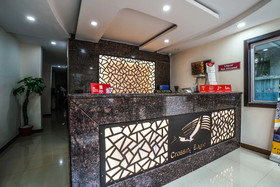 OYO 18652 Hotel Golden Shah