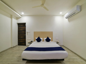 SilverKey Executive Stays 40736 Divine Babylon 2