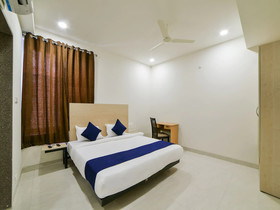 SilverKey Executive Stays 40736 Divine Babylon 2