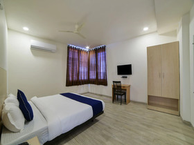 SilverKey Executive Stays 40736 Divine Babylon 2