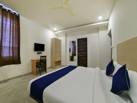 SilverKey Executive Stays 40736 Divine Babylon 2