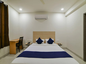 SilverKey Executive Stays 40736 Divine Babylon 2