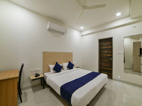 SilverKey Executive Stays 40736 Divine Babylon 2