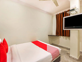 Hotel Pearl City by OYO Rooms