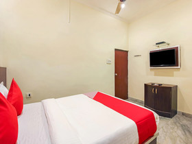 Hotel Pearl City by OYO Rooms