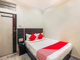Hotel Pearl City by OYO Rooms