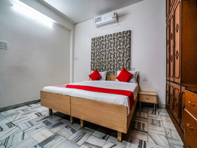 OYO 22423 Taj Villa Guest House