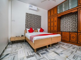OYO 22423 Taj Villa Guest House