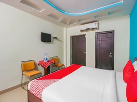 OYO 23237 Aishwarya Grand