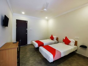OYO Flagship 13544 Sri Sai Nilayam