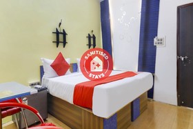 Oyo Flagship 76333 Shannu Residency