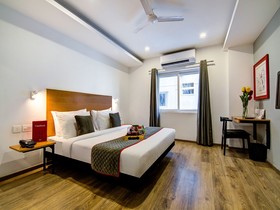 OYO Townhouse 034 Hitech City Road