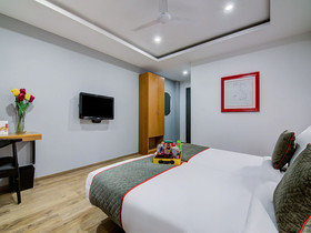 OYO Townhouse 034 Hitech City Road