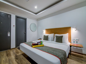 OYO Townhouse 034 Hitech City Road