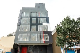 OYO Townhouse 196 De Alphabet