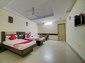 Pradha Grand By FabExpress