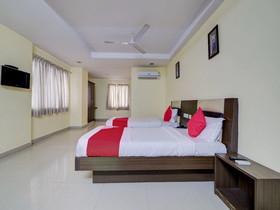 Pradha Grand By FabExpress